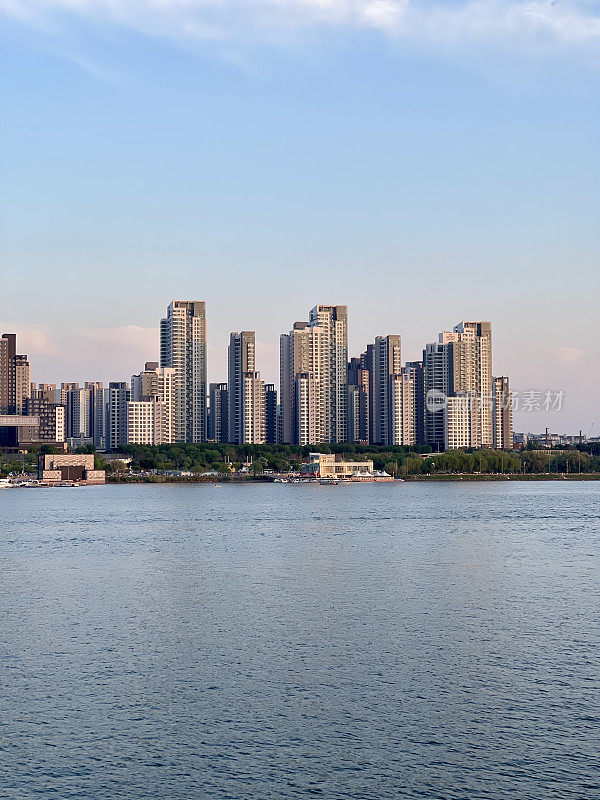 Seoul Han River and Banpo Apartments汉江盘浦